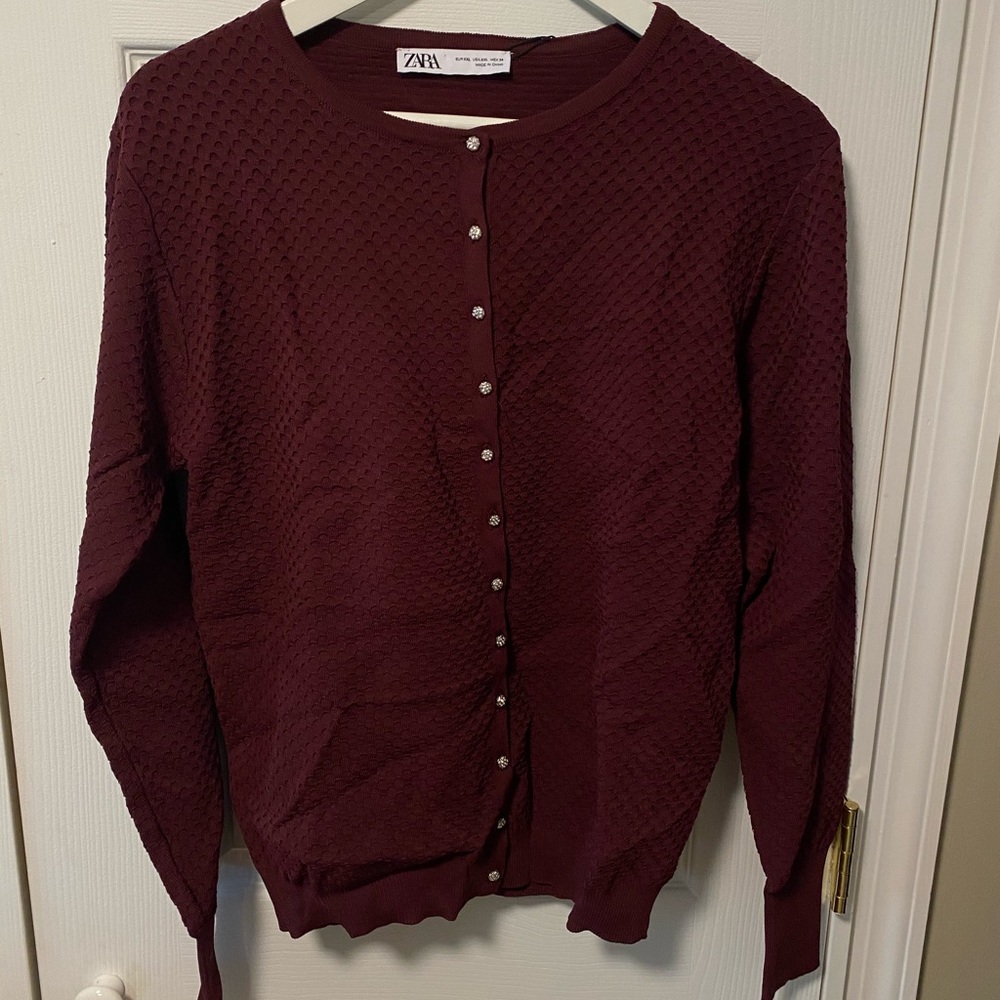 Maroon sweater